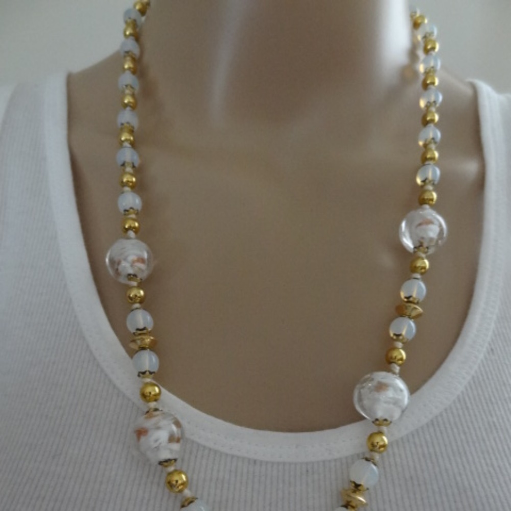 Vtg Murano Gold Fleck Opal Venetian Glass Necklace